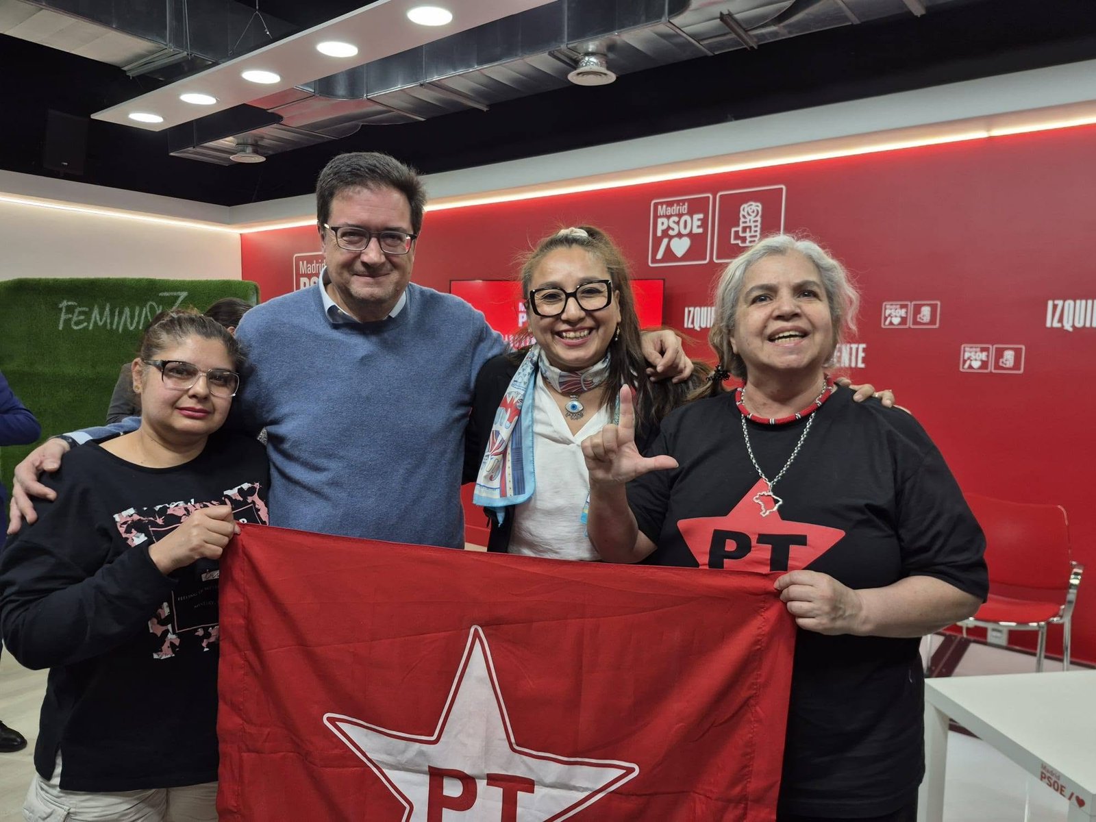 Participação do Núcleo do PT de Madrid, Renecéya de Mello, nas "Jornadas sobre la discriminación racial y su impacto", organizadas por el PSOE, em Madrid
